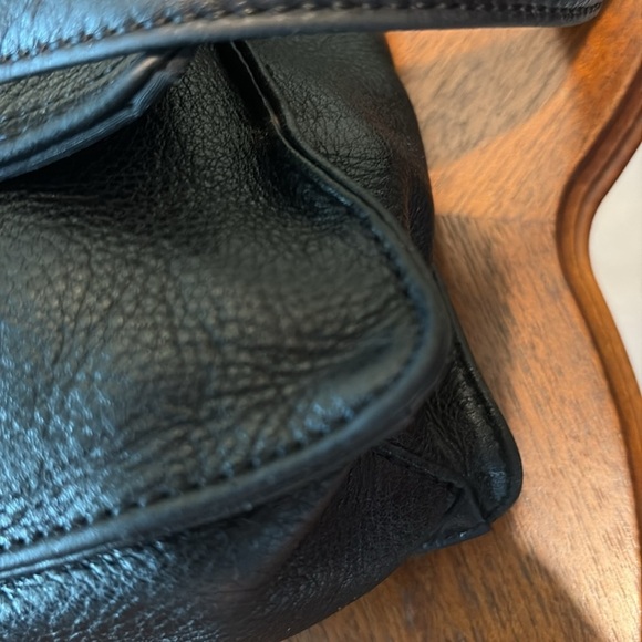 Tommy Hilfiger  shoulder bag  satchel
Pebbled leather  Black  brushed Silvertone - Picture 16 of 16